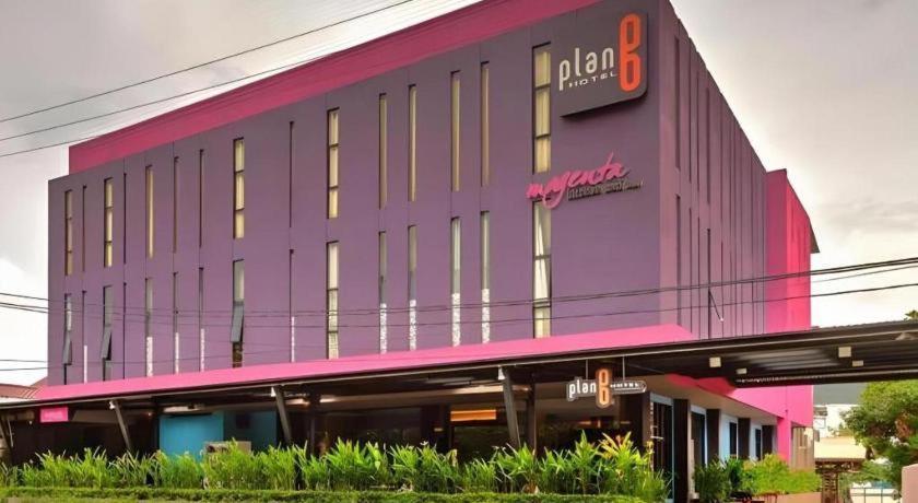 Plan B Hotel Padang  Exterior foto
